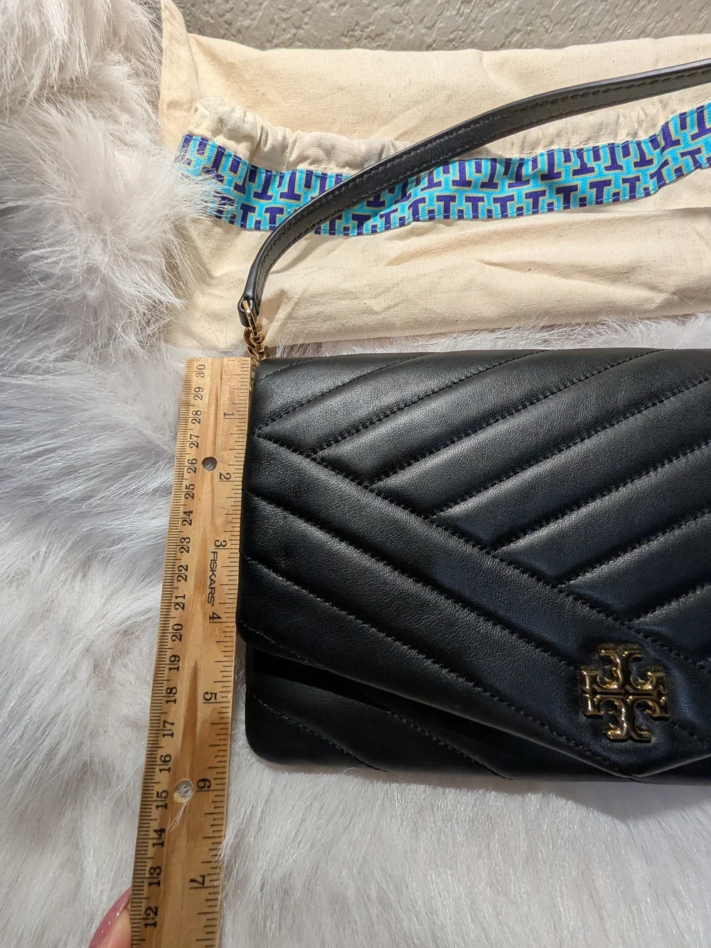 Tory Burch Black Quilted Leather Shoulder Bag - Picture 12 of 12